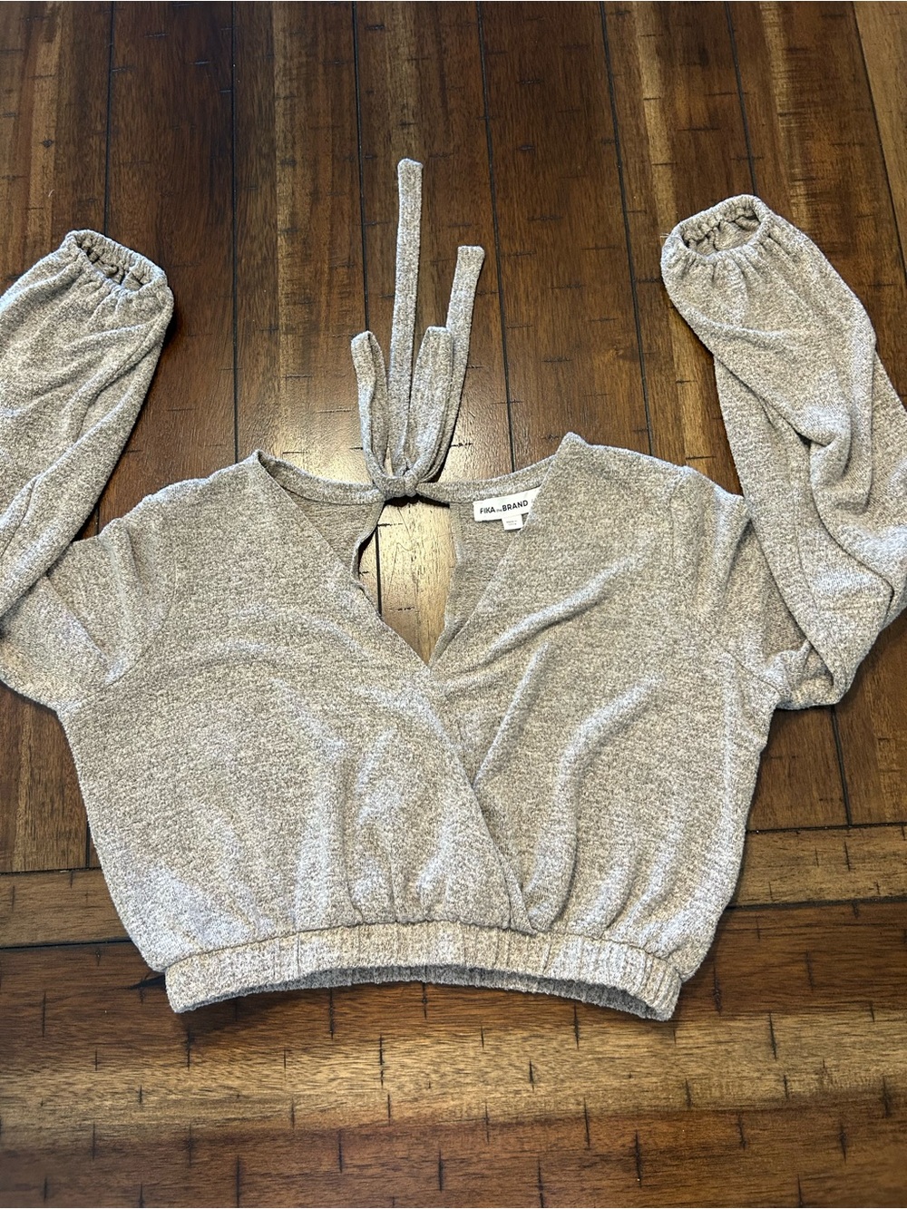 Fika The Brand Women’s Gray Faux Wrap Long Sleeve Cropped Sweatshirt Size Large